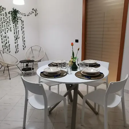 Comfort And Terrace Nel Cuore Di 巴里