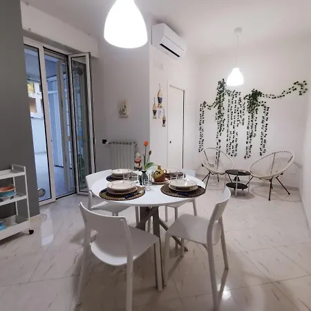 Апартаменти Comfort And Terrace Nel Cuore Di *