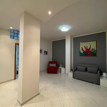 Comfort And Terrace Nel Cuore Di דירה בארי