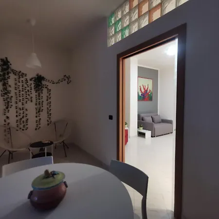 דירה Comfort And Terrace Nel Cuore Di